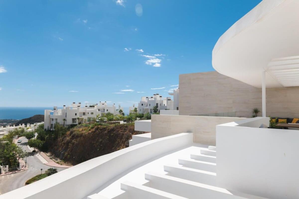 Apartment Luxury Penthouse Ocean Views Pool Palo Alto Marbella